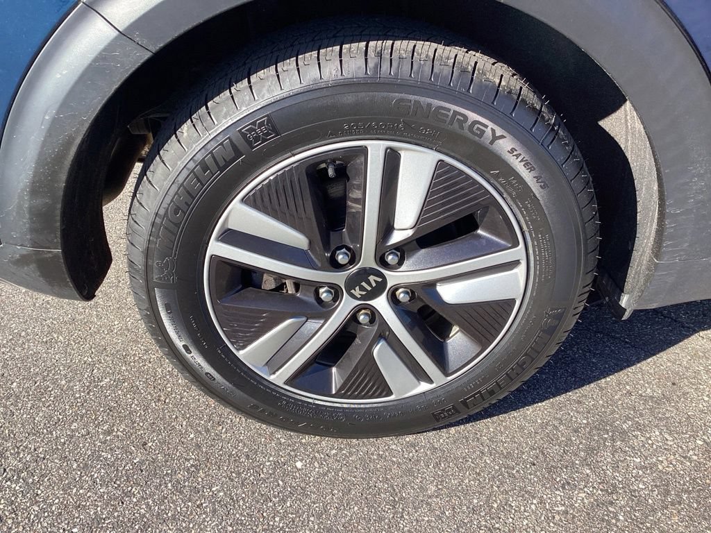 Used 2020 Kia Niro EX Premium FWD image 7