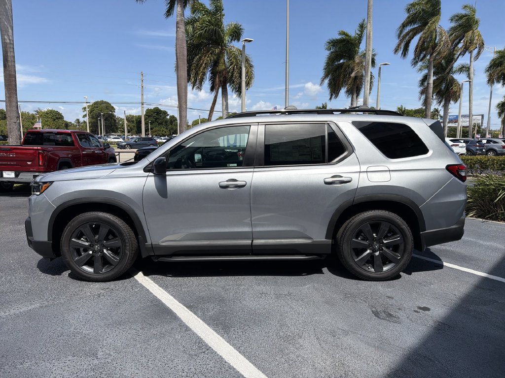 New 2026 Honda Pilot Sport image 5
