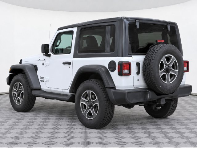 Used 2018 Jeep Wrangler Sport AWD/4WD image 3