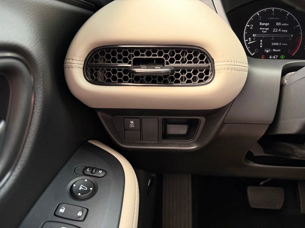 Used 2025 Honda HR-V LX image 14