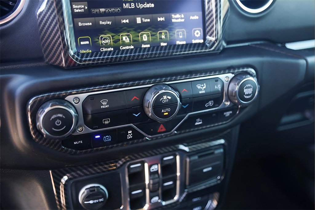 Used 2023 Jeep Wrangler Unlimited Rubicon 4xe image 17