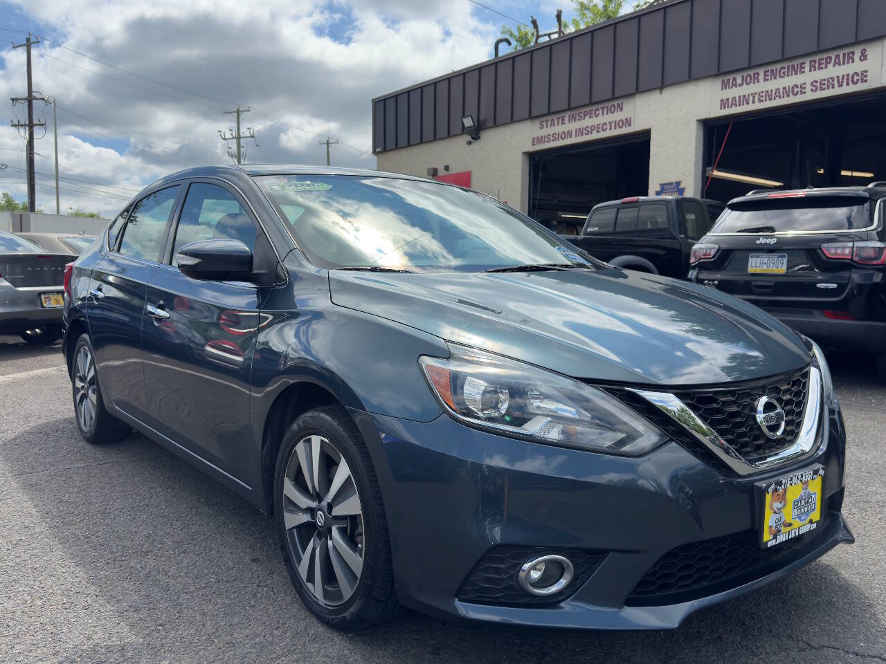 Used 2016 Nissan Sentra SL w/ Technology Package FWD image 8