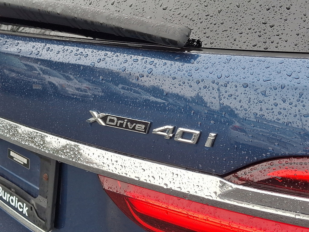 Used 2022 BMW X7 xDrive40i w/ Premium Package image 14