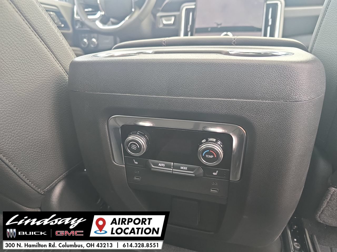 New 2026 GMC Yukon Denali w/ Sun & Power Step Package AWD/4WD image 23
