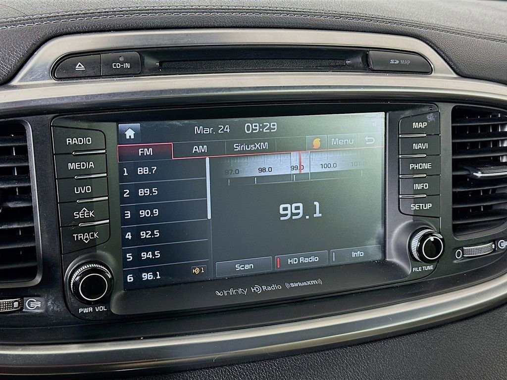 Used 2017 Kia Sorento SX image 15