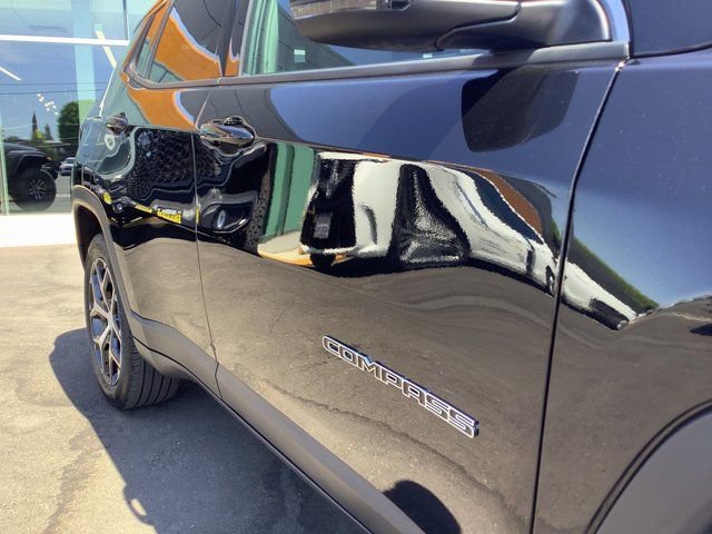 Used 2024 Jeep Compass Limited AWD/4WD image 39