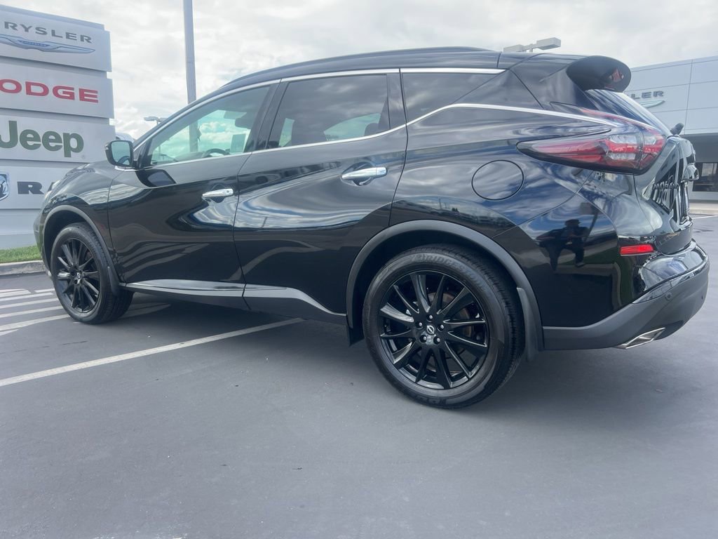 Used 2024 Nissan Murano SV w/ SV Midnight Edition Package image 14