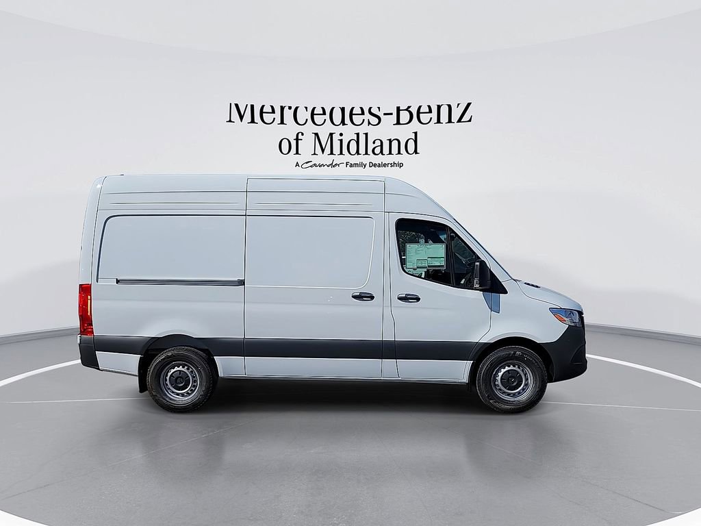 Used 2025 Mercedes-Benz Sprinter 2500 image 9