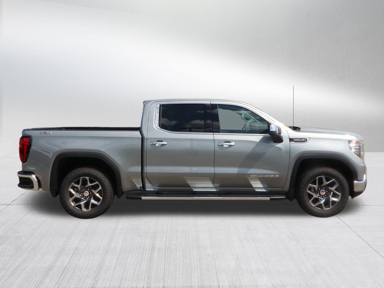 New 2026 GMC Sierra 1500 SLT w/ SLT Premium Plus Package image 8