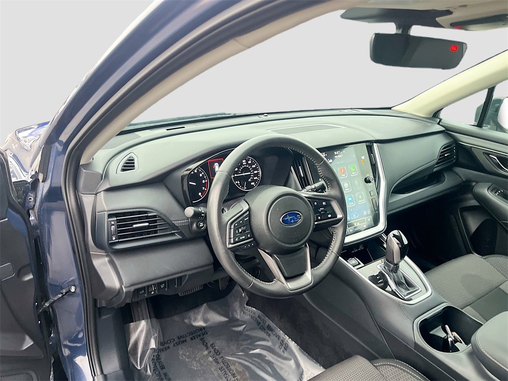 Used 2025 Subaru Outback Premium w/ Popular Package #1A image 9