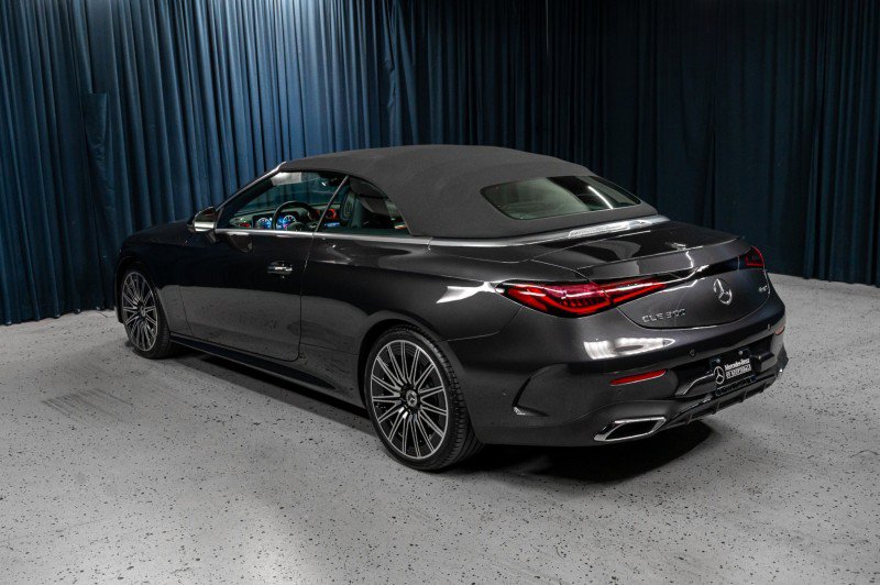 Used 2025 Mercedes-Benz CLE 300 4MATIC Cabriolet image 13