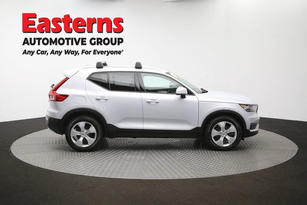 Used 2021 Volvo XC40 T4 Momentum FWD image 43