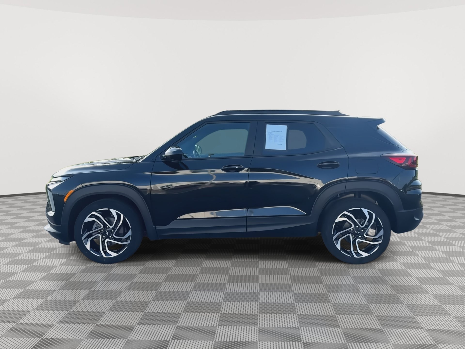 Used 2025 Chevrolet TrailBlazer RS w/ Convenience Package FWD image 5