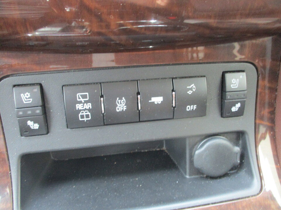 Used 2014 Buick Enclave Premium w/ Trailering Provision Package FWD image 39