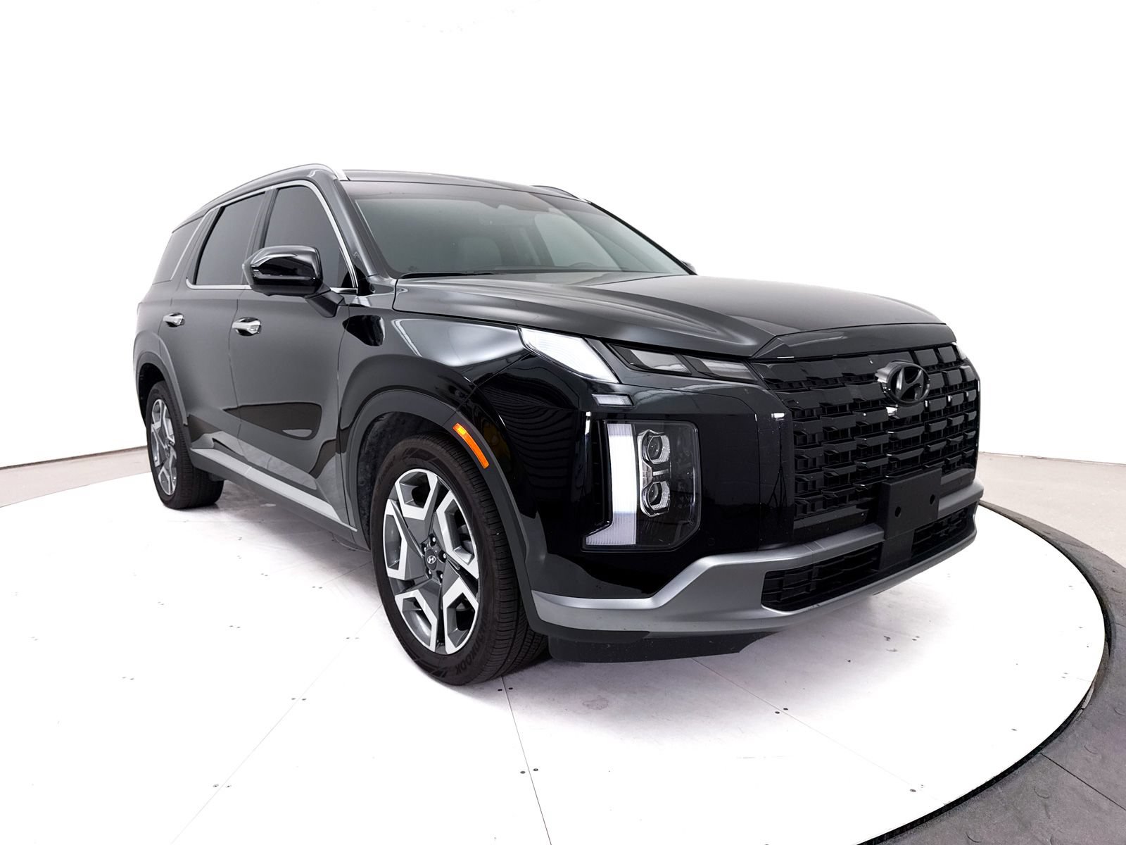 Used 2025 Hyundai Palisade SEL FWD image 14