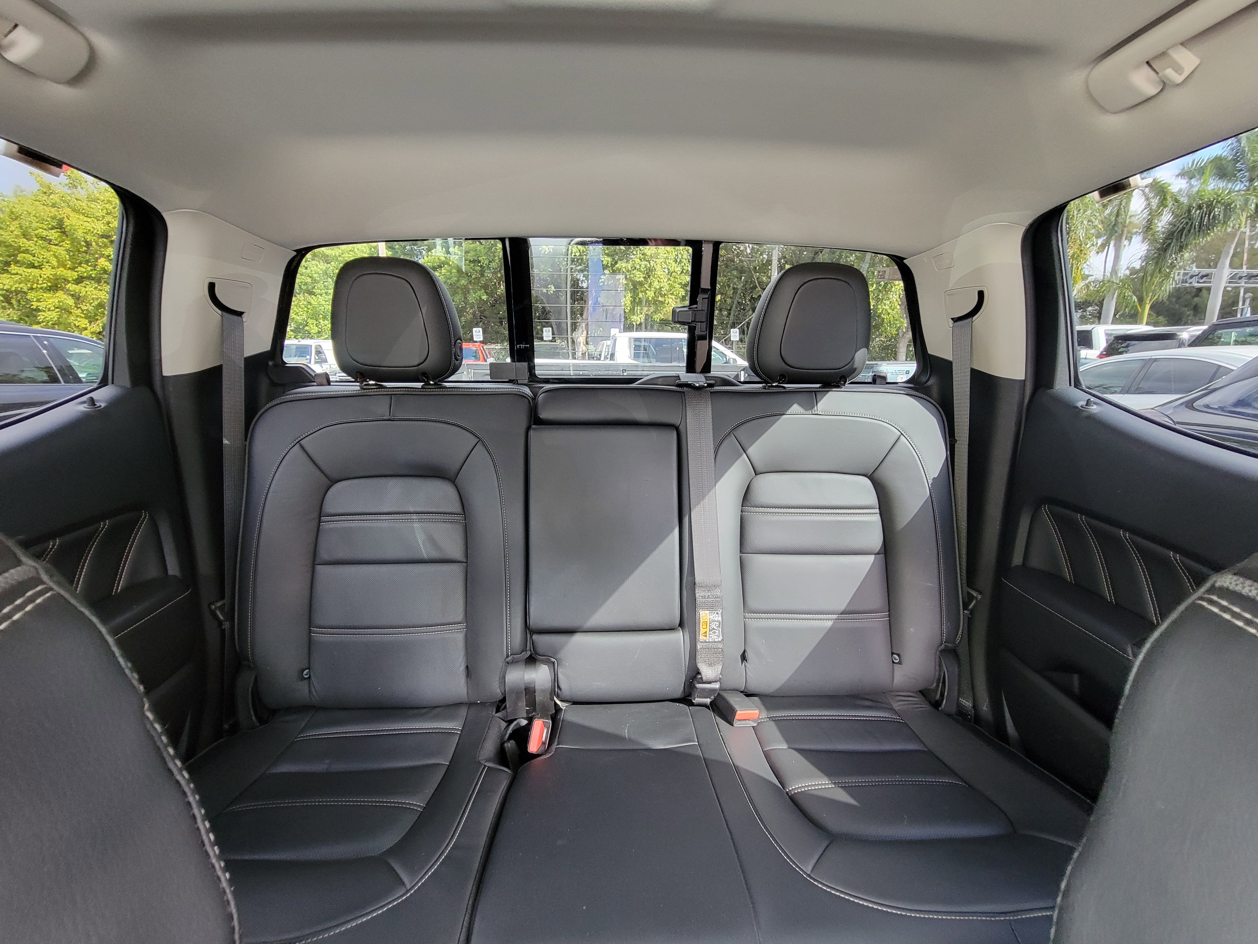 Used 2022 GMC Canyon Denali image 16