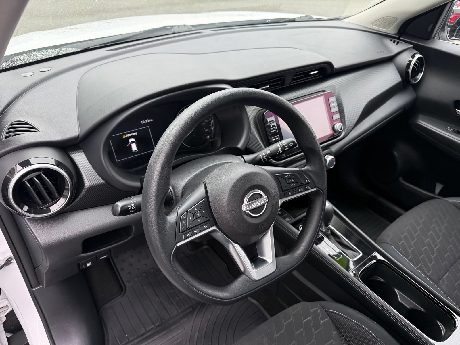 Used 2023 Nissan Kicks SV FWD image 14