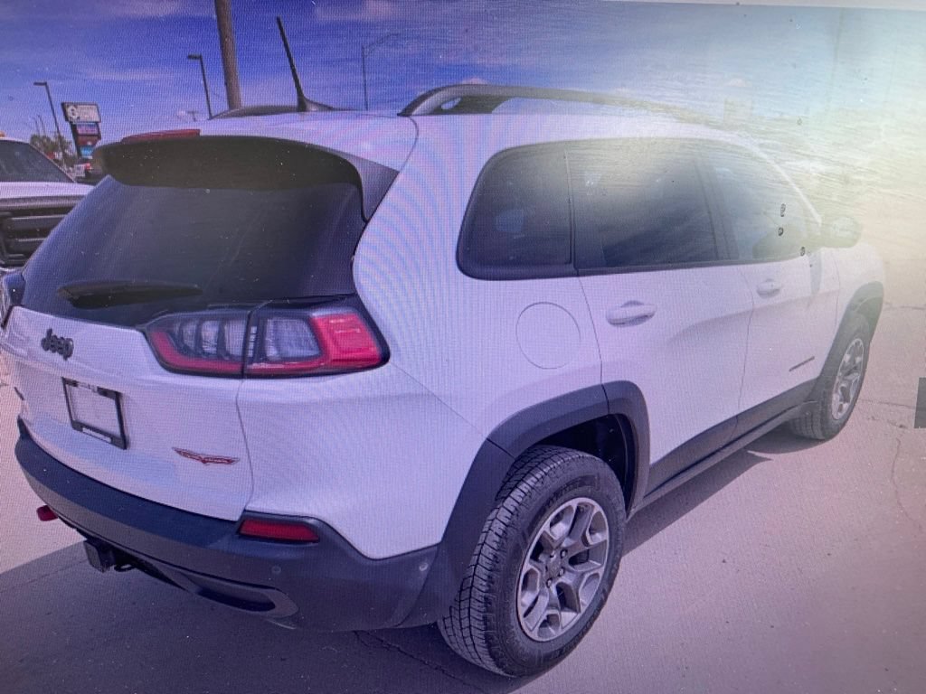 Used 2021 Jeep Cherokee Trailhawk w/ Technology Group AWD/4WD video 3