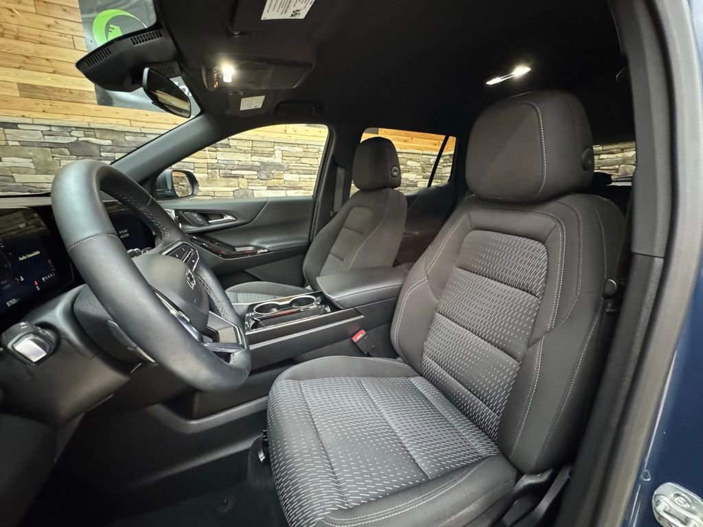 Used 2025 Chevrolet Equinox LT w/ Midnight Edition image 29