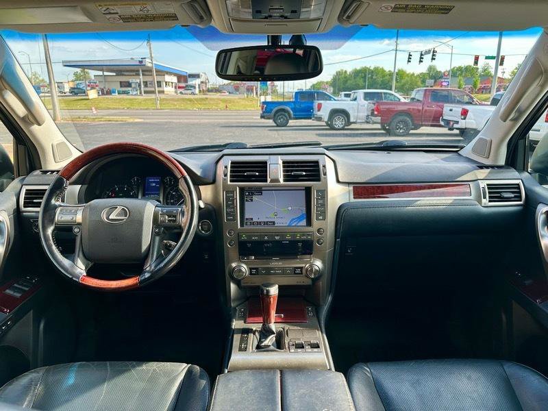 Used 2015 Lexus GX 460 w/ Premium Package AWD/4WD image 22