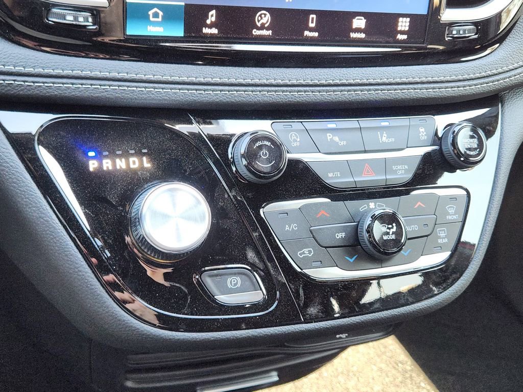 New 2026 Chrysler Pacifica Select w/ S Appearance Package image 14