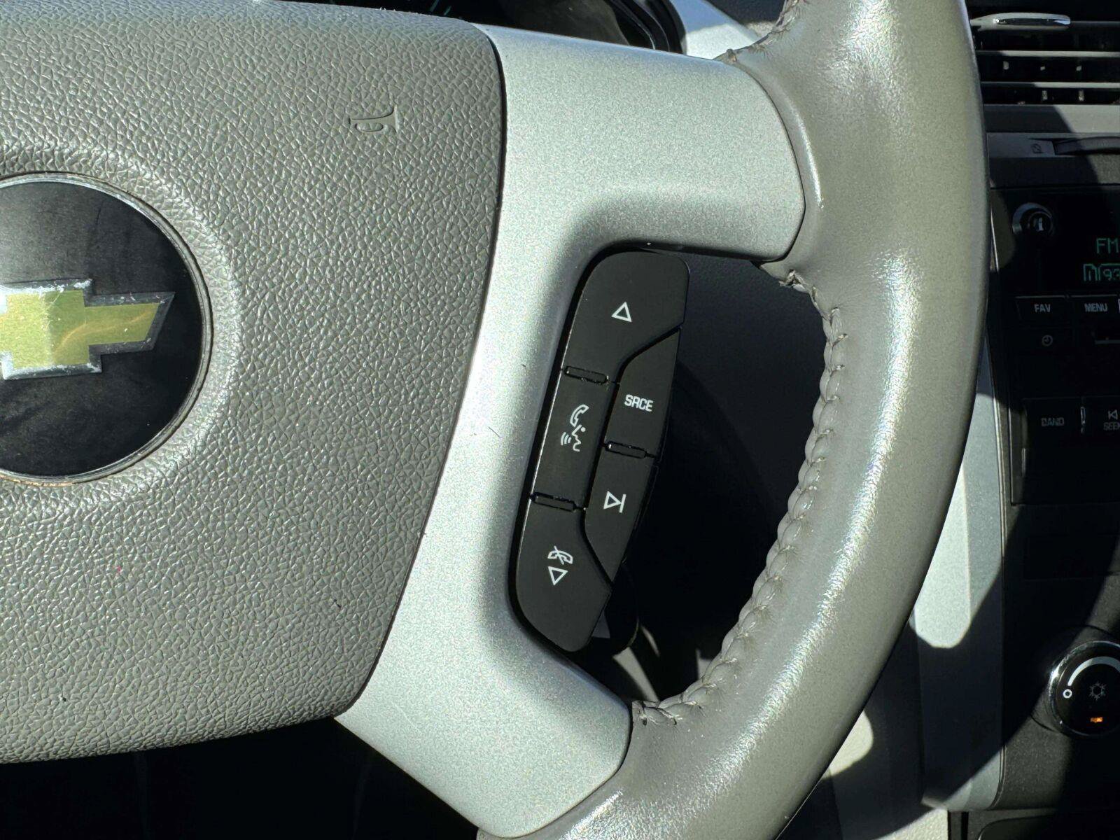 Used 2012 Chevrolet Traverse LS FWD image 26