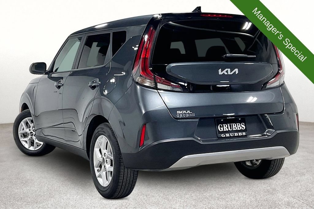 Used 2025 Kia Soul LX w/ LX Technology Package FWD image 15