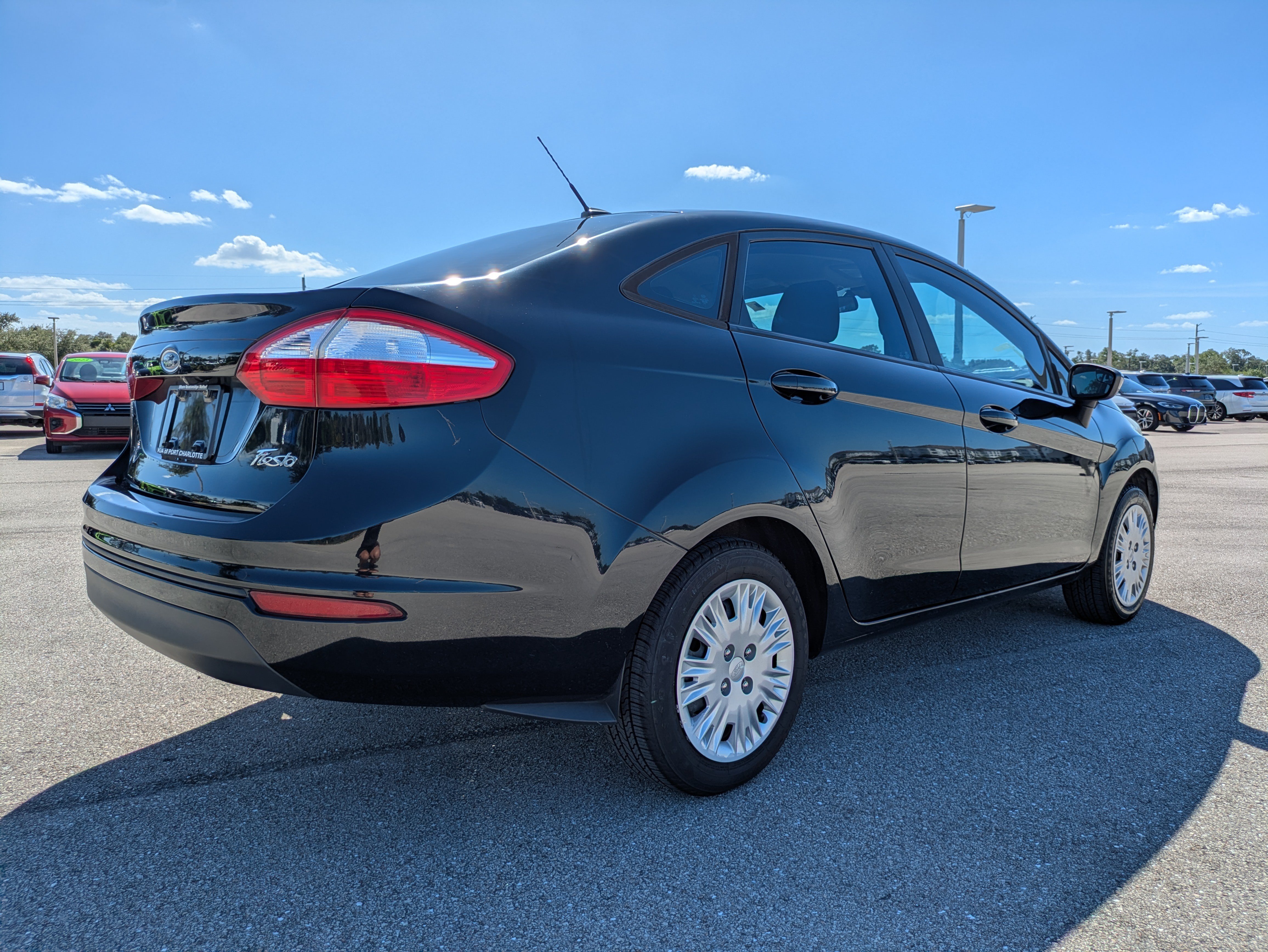 Used 2019 Ford Fiesta S FWD image 4