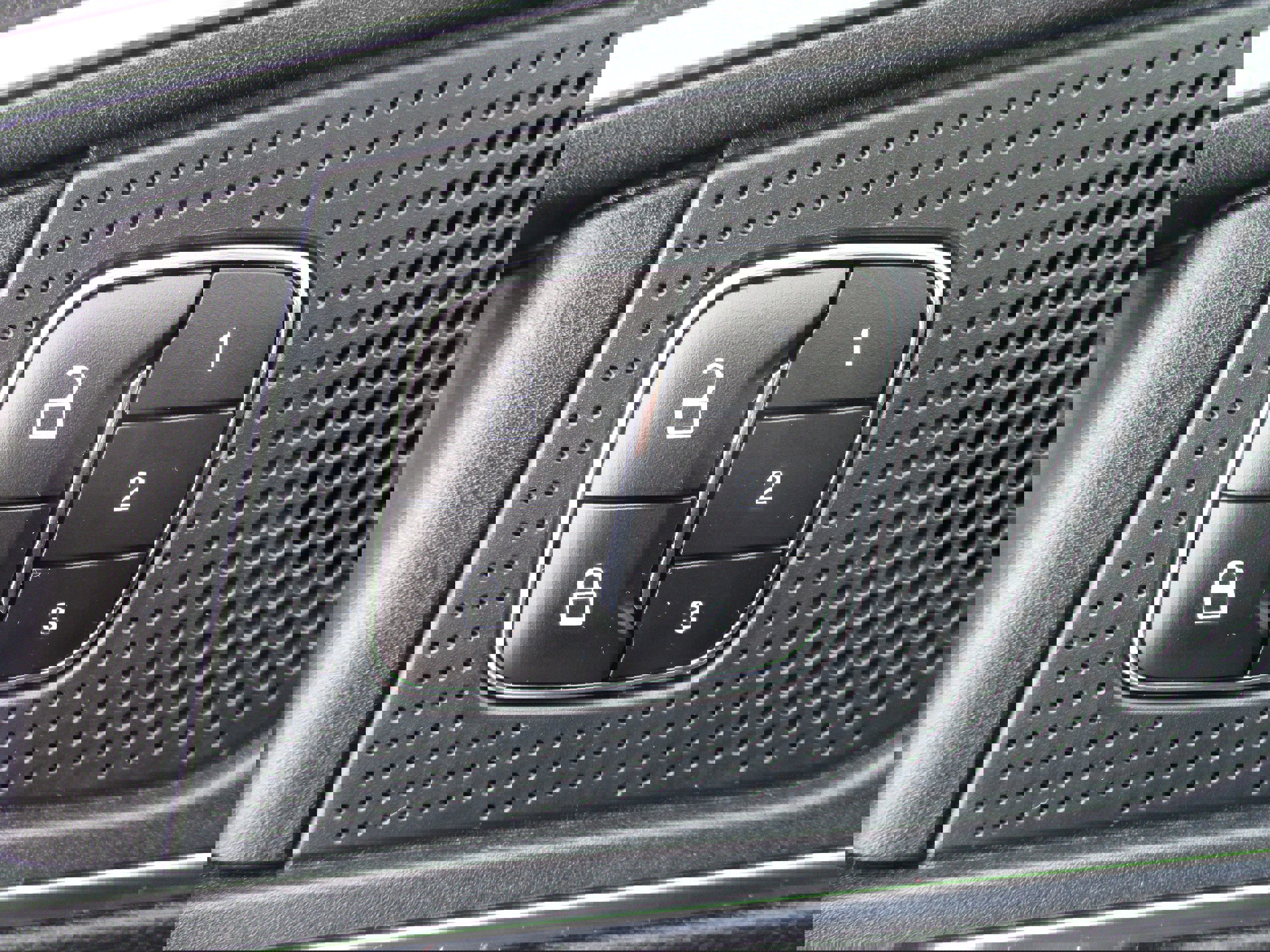 Used 2024 Ford Edge Titanium image 36