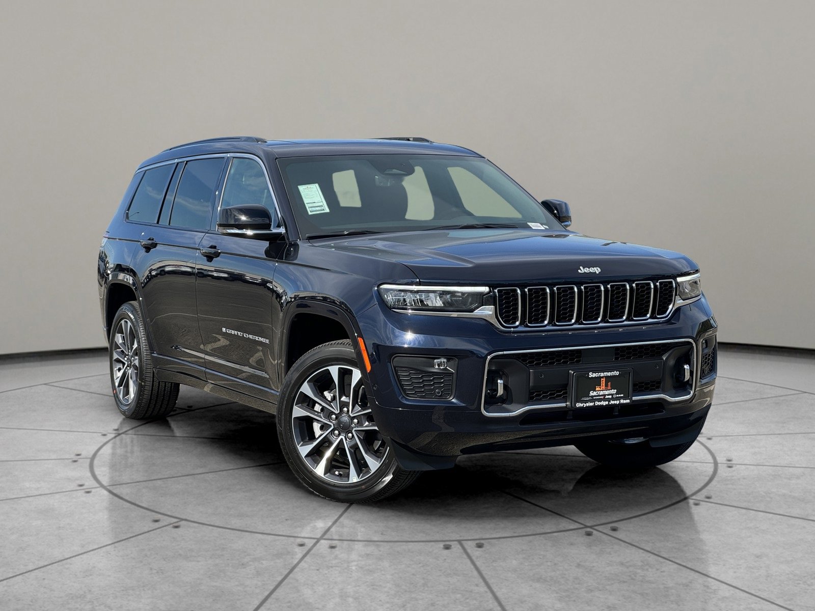 New 2025 Jeep Grand Cherokee L Overland w/ Luxury Tech Group IV