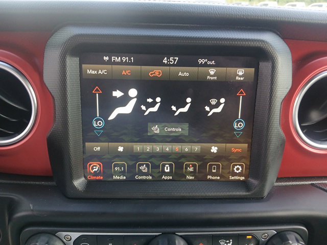 Used 2022 Jeep Wrangler Unlimited Rubicon w/ Xtreme Recon 35" Tire Package AWD/4WD image 34