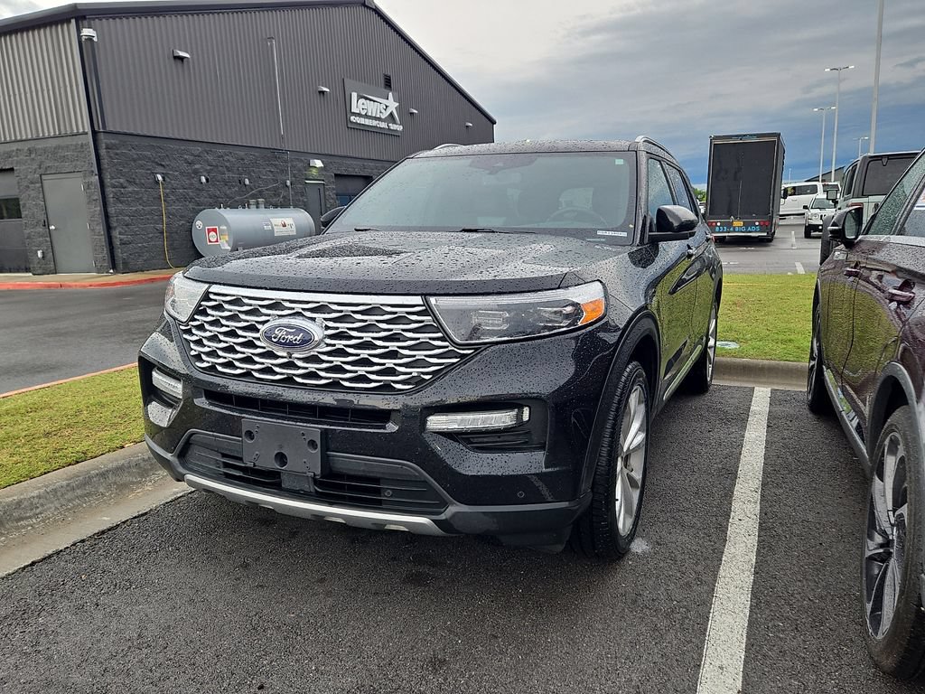 Used 2024 Ford Explorer Platinum w/ Technology Package