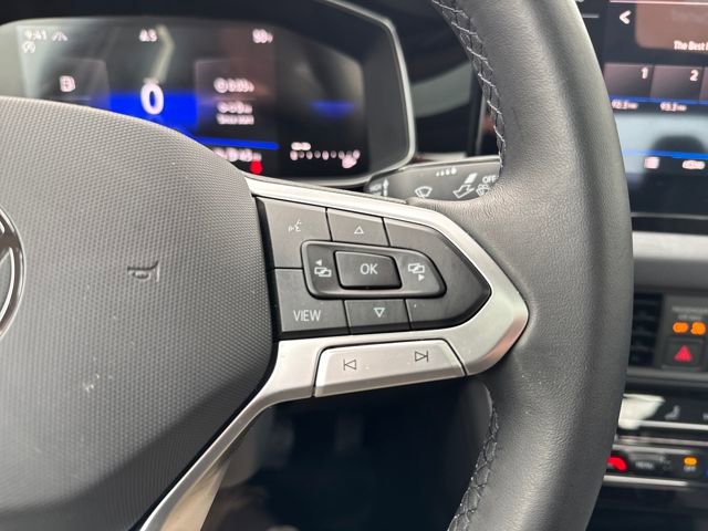 Certified 2025 Volkswagen Jetta SE w/ Sunroof Package image 20