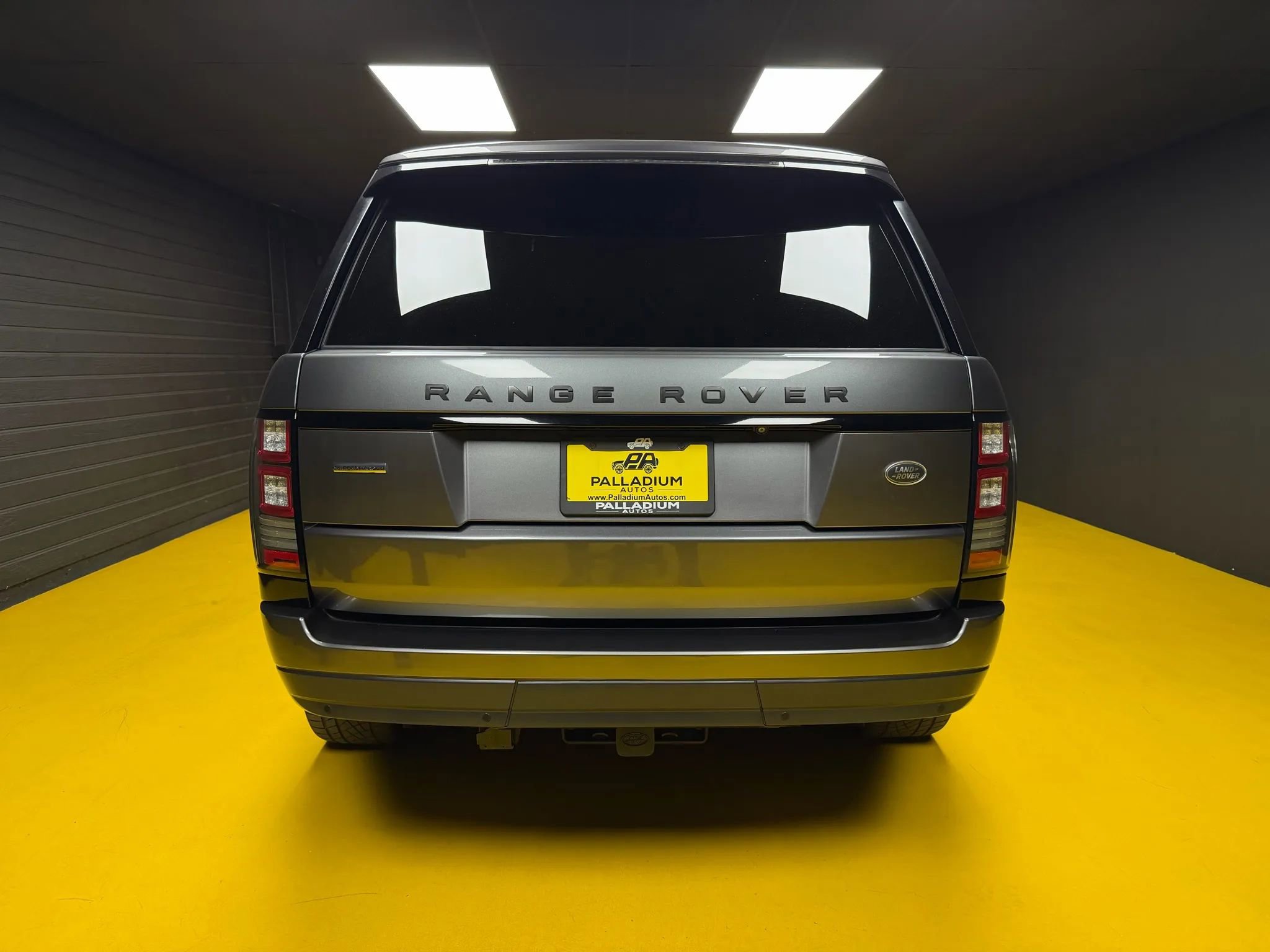 Used 2014 Land Rover Range Rover Supercharged image 5