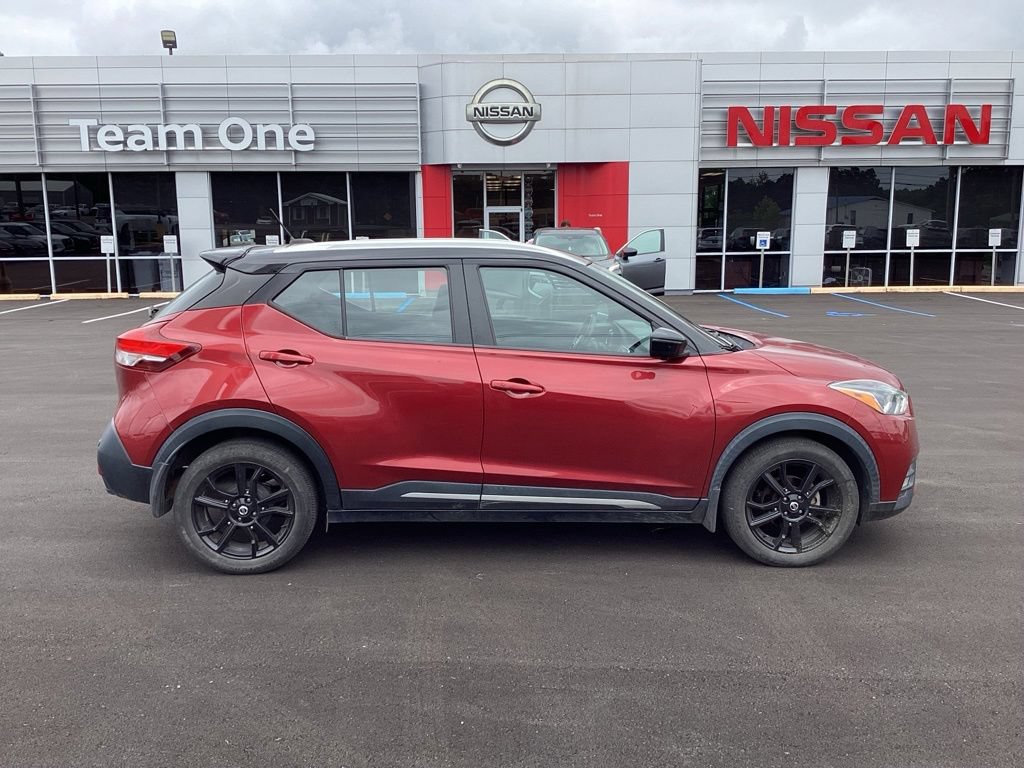 Used 2020 Nissan Kicks SR FWD image 23