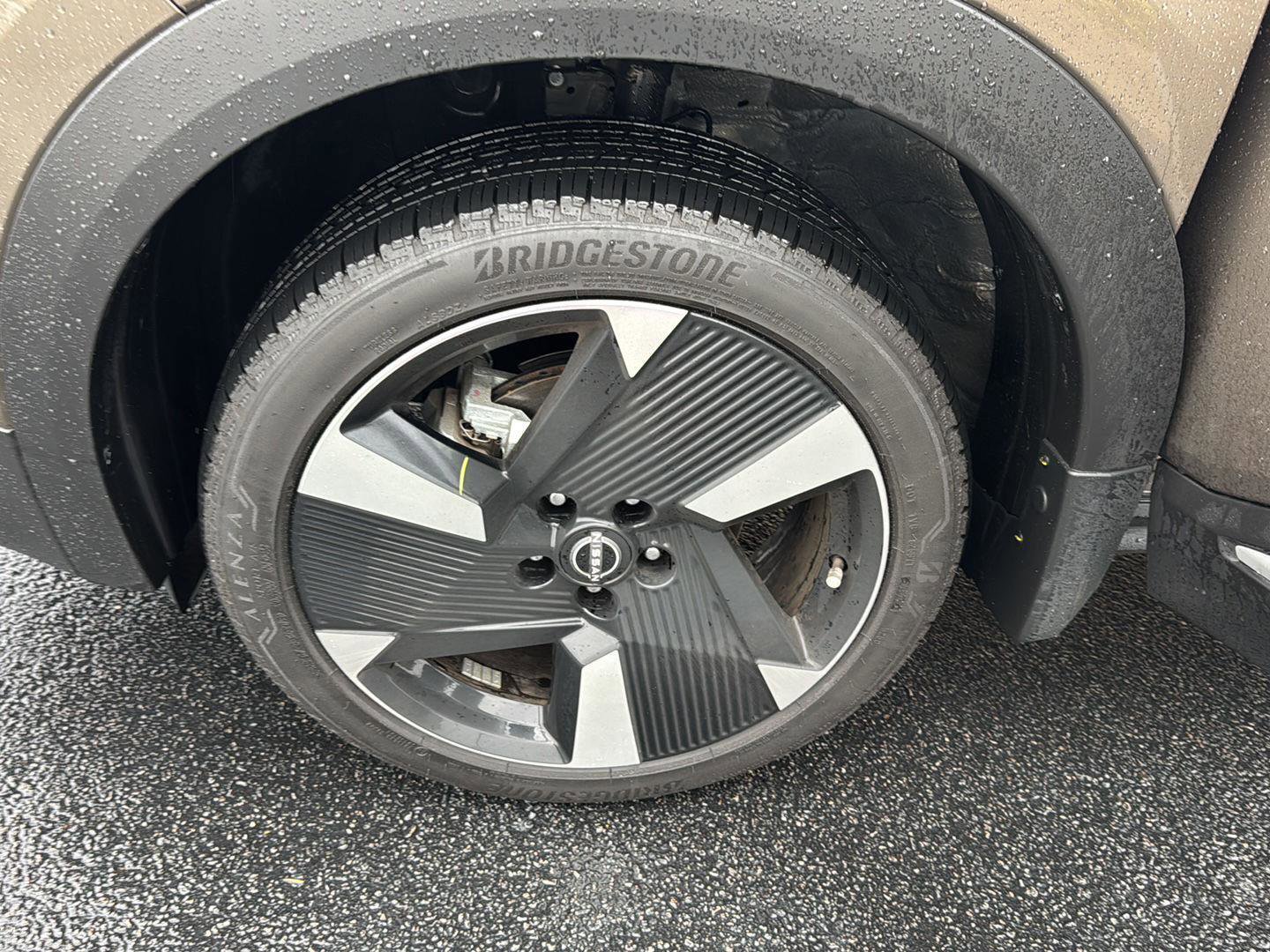 Used 2026 Nissan Kicks SR w/ SR Premium Package image 30