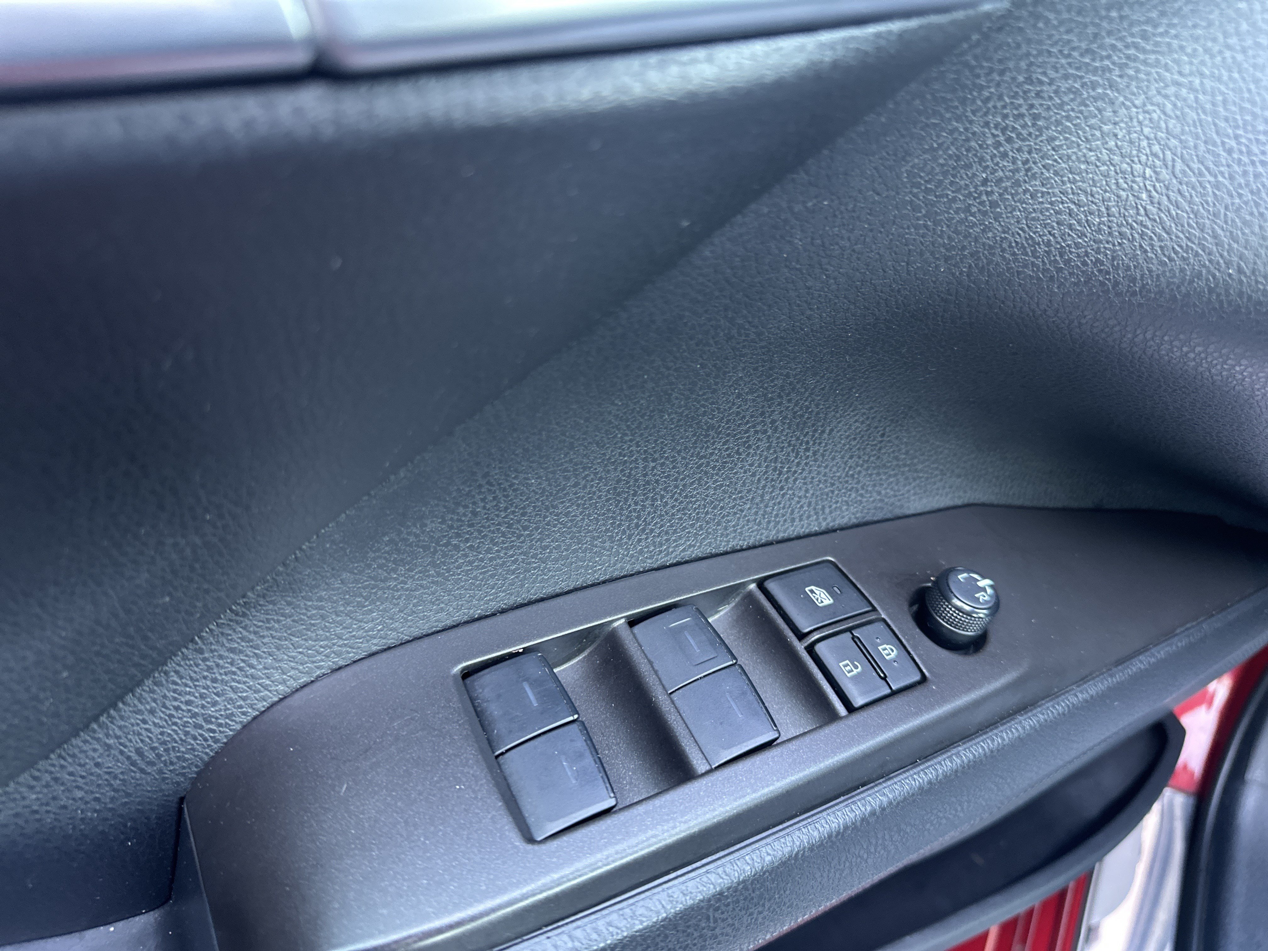 Used 2024 Toyota Camry SE FWD image 13