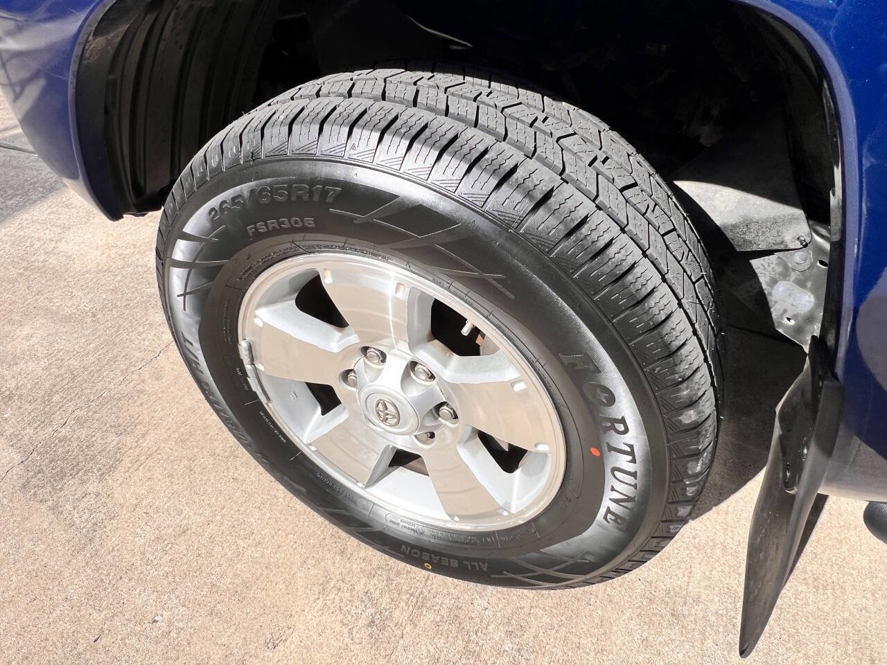 Used 2014 Toyota Tacoma PreRunner w/ TRD Sport Package image 32