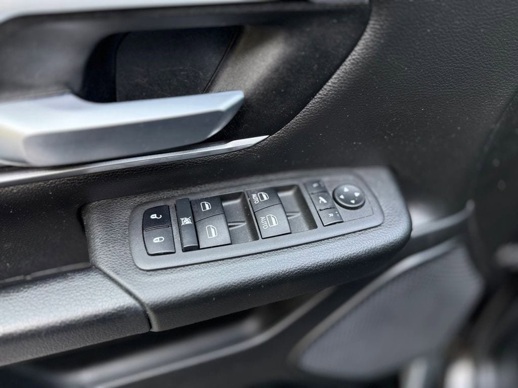 Used 2022 RAM 1500 Big Horn AWD/4WD image 25