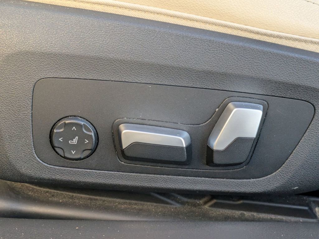 Used 2024 BMW 430i Convertible image 13