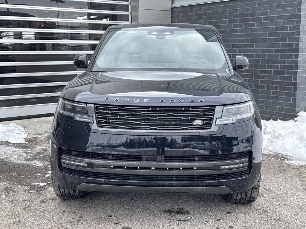 New 2026 Land Rover Range Rover SE image 2