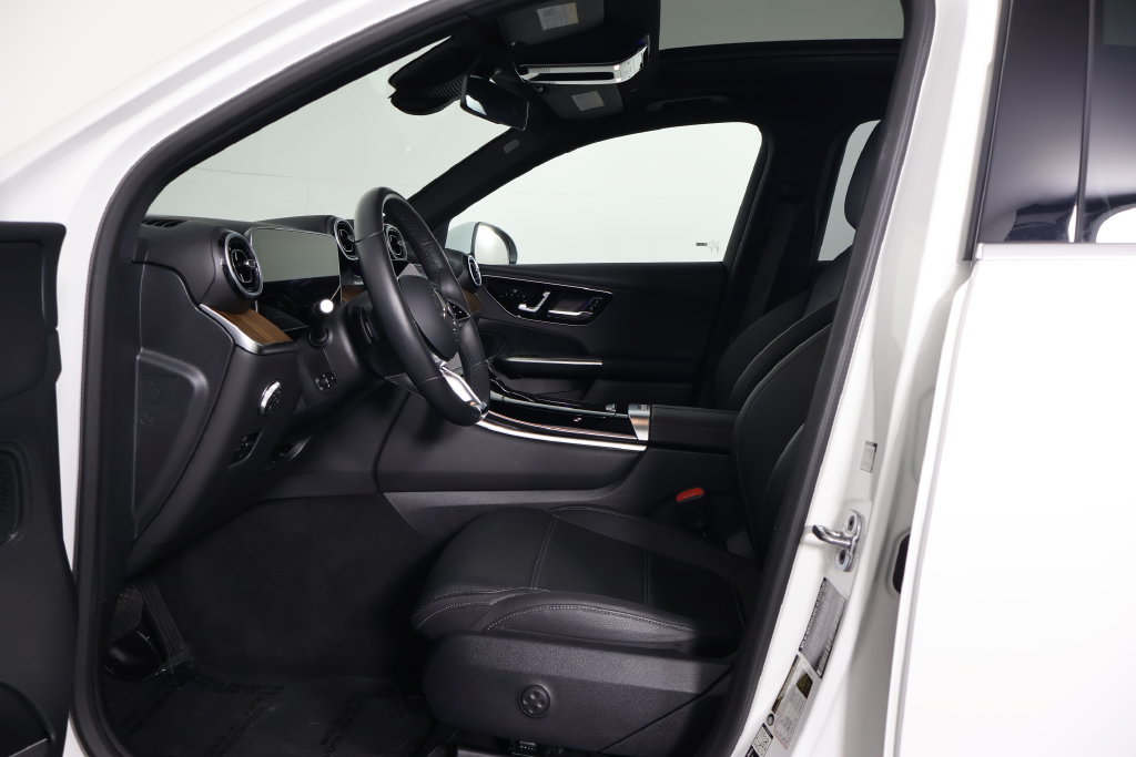 Certified 2026 Mercedes-Benz GLC 300 image 10
