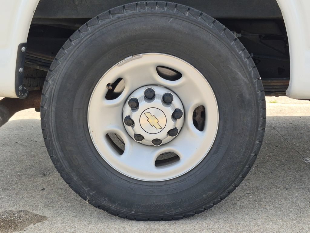 Used 2022 Chevrolet Express 3500 LS RWD image 27