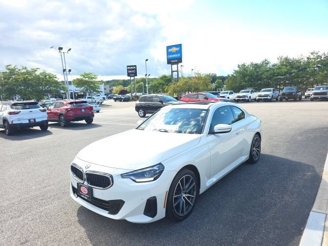 Used 2022 BMW 230i Coupe w/ Convenience Package RWD image 7