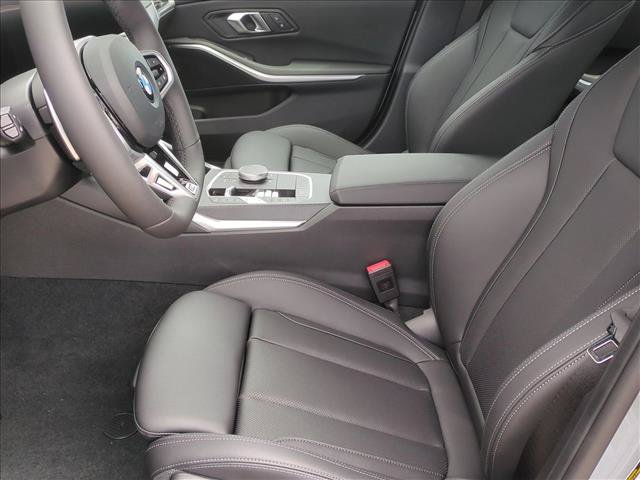New 2026 BMW 330i Sedan w/ M Sport Package RWD image 4