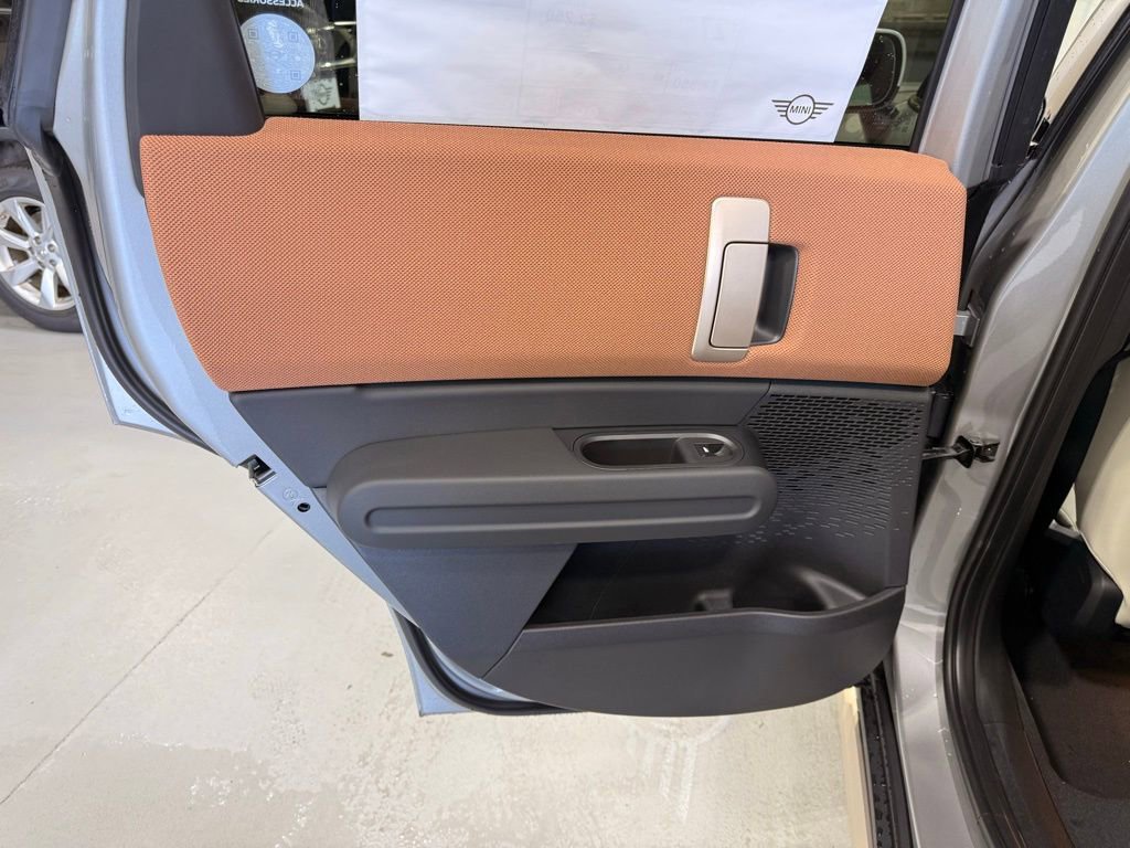 Certified 2025 MINI Cooper Countryman S w/ Comfort Package Max image 19