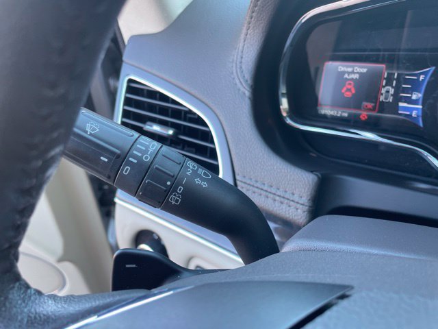 Used 2019 Lincoln MKT AWD image 28