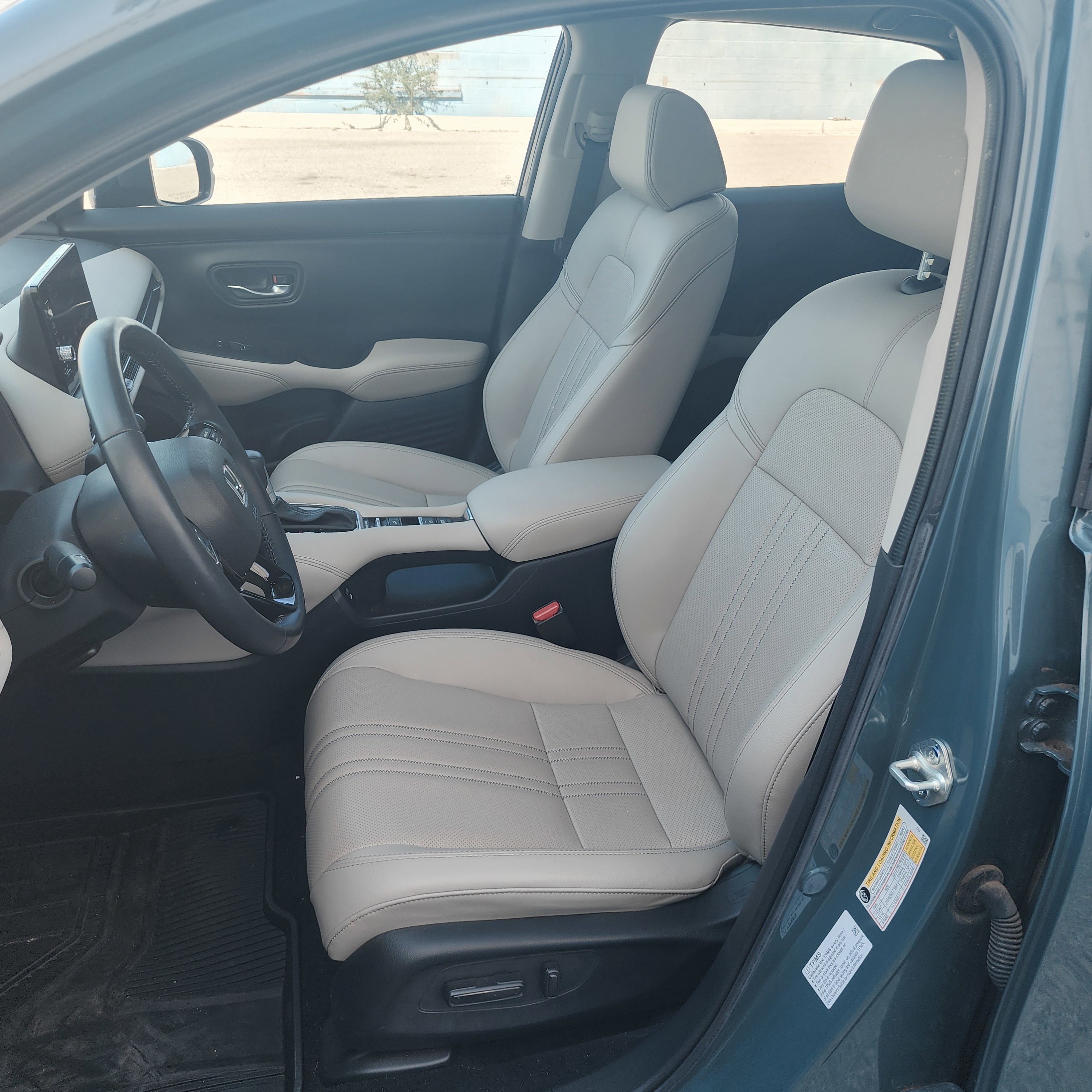 Used 2025 Honda HR-V EX-L image 13