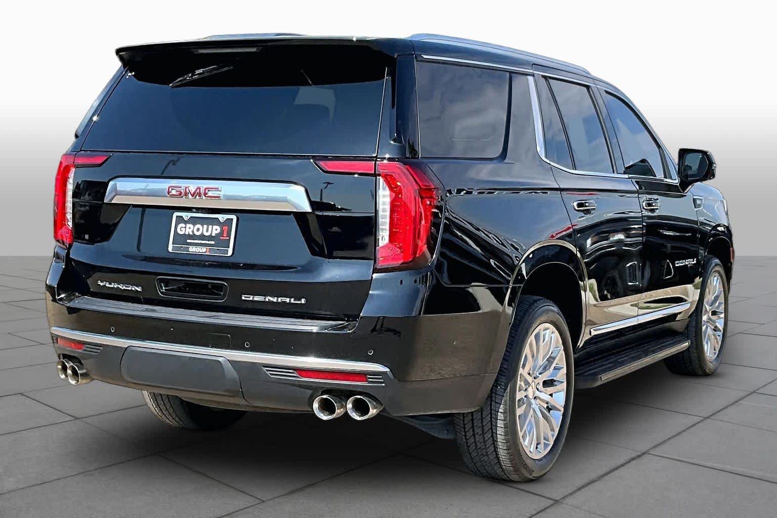 Used 2024 GMC Yukon Denali w/ Advanced Technology Package AWD/4WD image 13