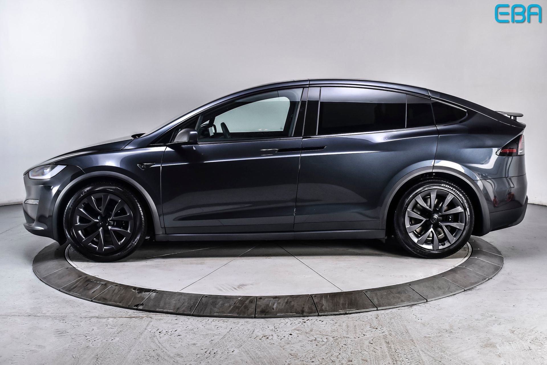 Used 2024 Tesla Model X image 3